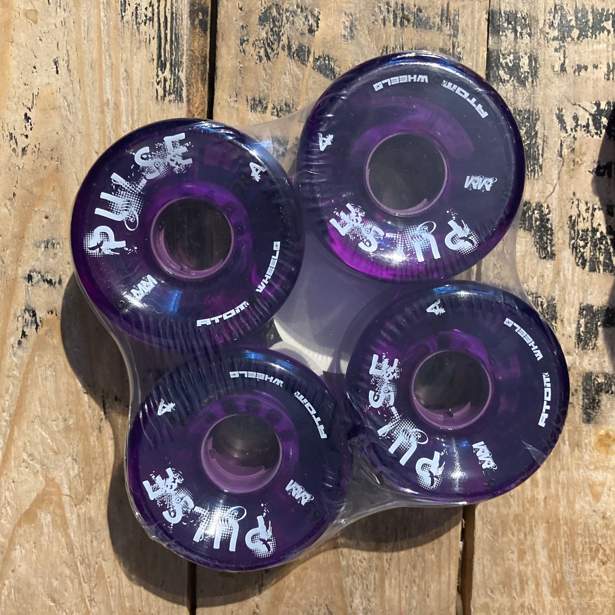 Skate Guru Atom Skates Outdoor Quad Roller Wheels / 8 Wheels Kenya Pulse Roller Skates