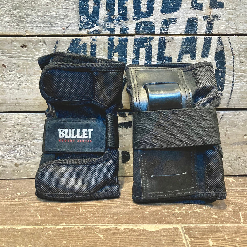 Bullet Revert Wrist Guards - Double Threat Skates