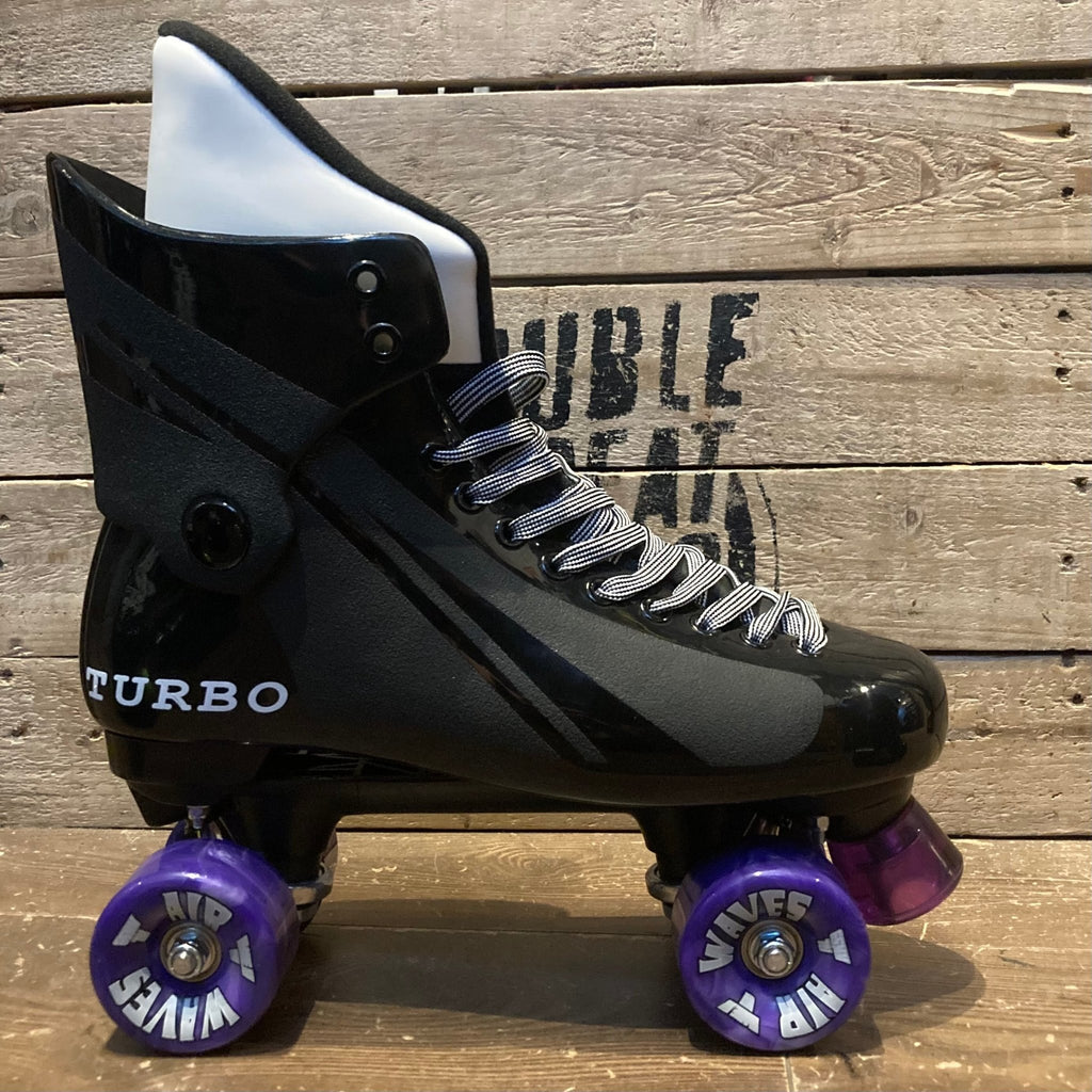 Ventro Pro Turbo Quad Skate with purple air waves wheels